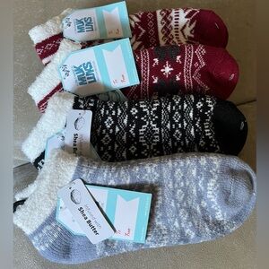 (4) Pairs of MUK LUKS Sock Booties Infused with Shea Butter Size L/ XL 8.5-11